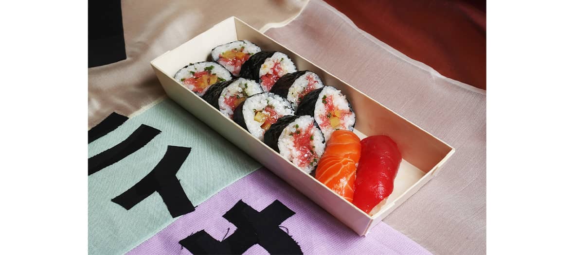 Les sushis de chez Onii-San avec sa boîte composée de 8 pièces de maki thon gras / kampyo