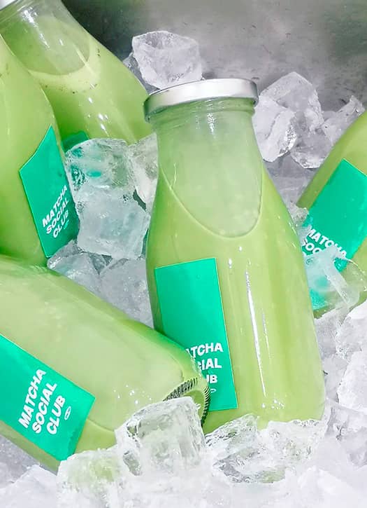Boisson fraiche au Matcha Social Club à Paris
