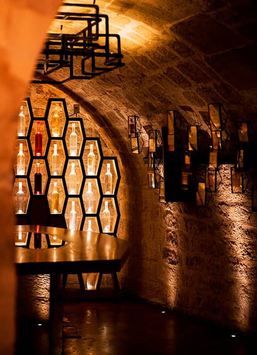 Une création de son propre vin dans les caves du Louvre