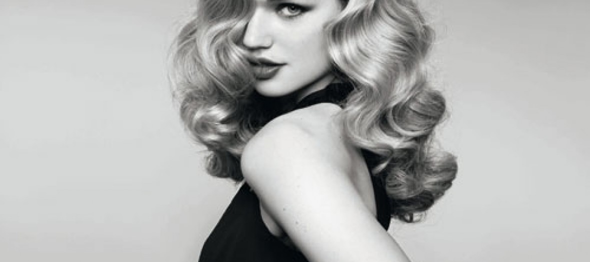 Un Bar A Coiffure Tres Glamour By Ghd