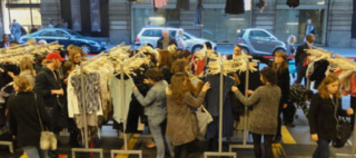 Un Vide Dressing Pointu Dans Le Marais