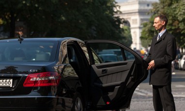 Un Chauffeur Une Idee De Cadeau Pour Princesses Modernes