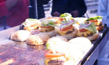 Flanerie Et Burger Sur Les Quais