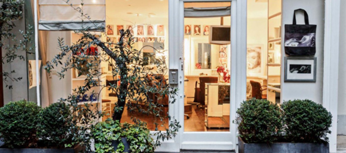 Le Salon De Coiffure Ultra Secret Des Parisiennes L Endroit Pari 1