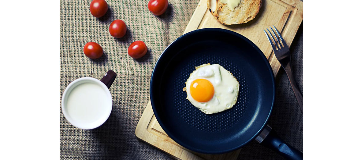 oeuf au plat pou le déjeuner