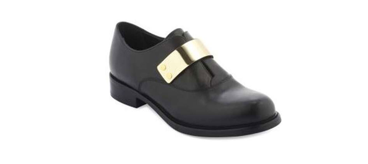 Black leather shoes with a buckle Minelli