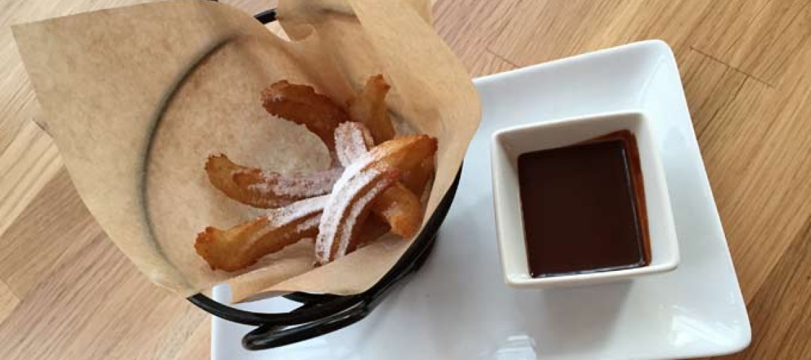 Les Churros Au Chocolat Chaud