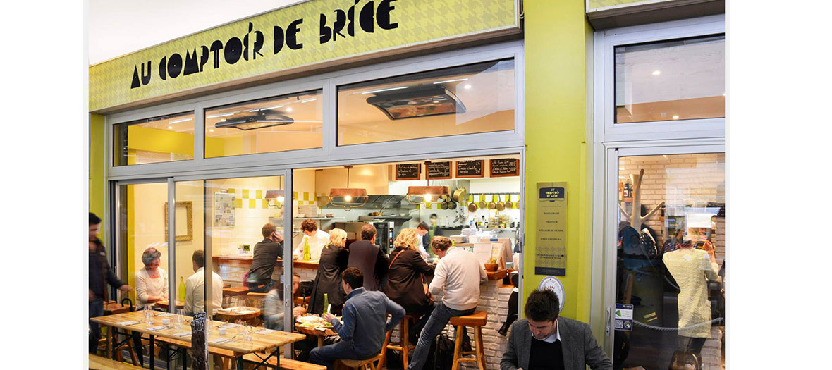 Vitrine et terrasse Au Comptoir de Brice 