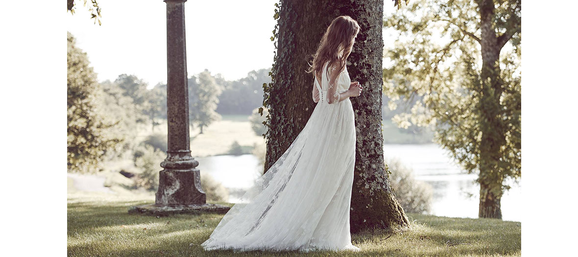 Wedding dress by Delphine Manivet