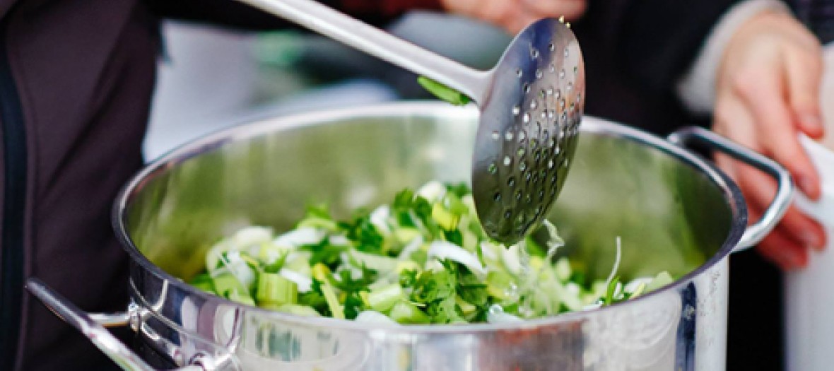 Une Soupe Geante Et Charity En Terrasse