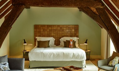 The ideal love nest, only 40 mn by train from Paris