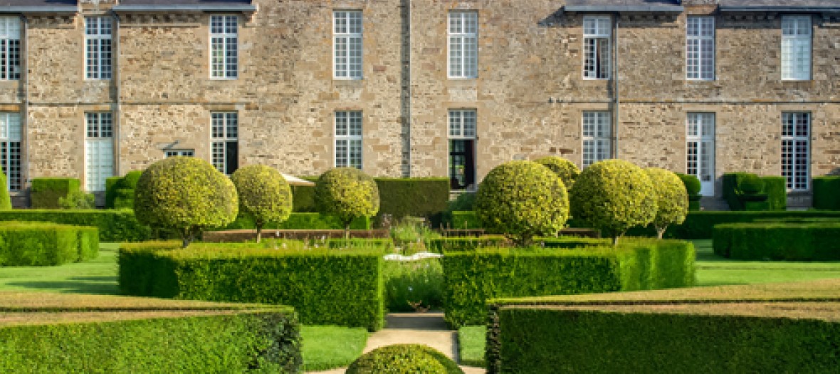 Une Viree Princesse Tres Downton Abbey Au Chateau De La Ballue