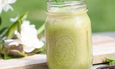 Matcha Aloe Pineapple Smoothie