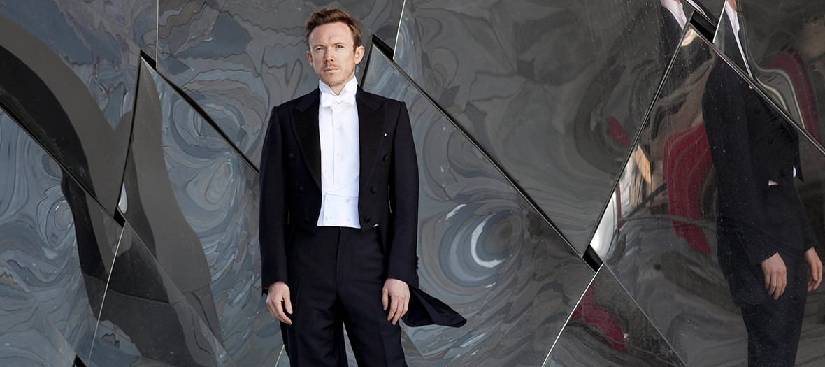 Daniel Harding in front of the Philarmonie of Paris