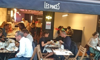 La terrase du restaurant les pinces