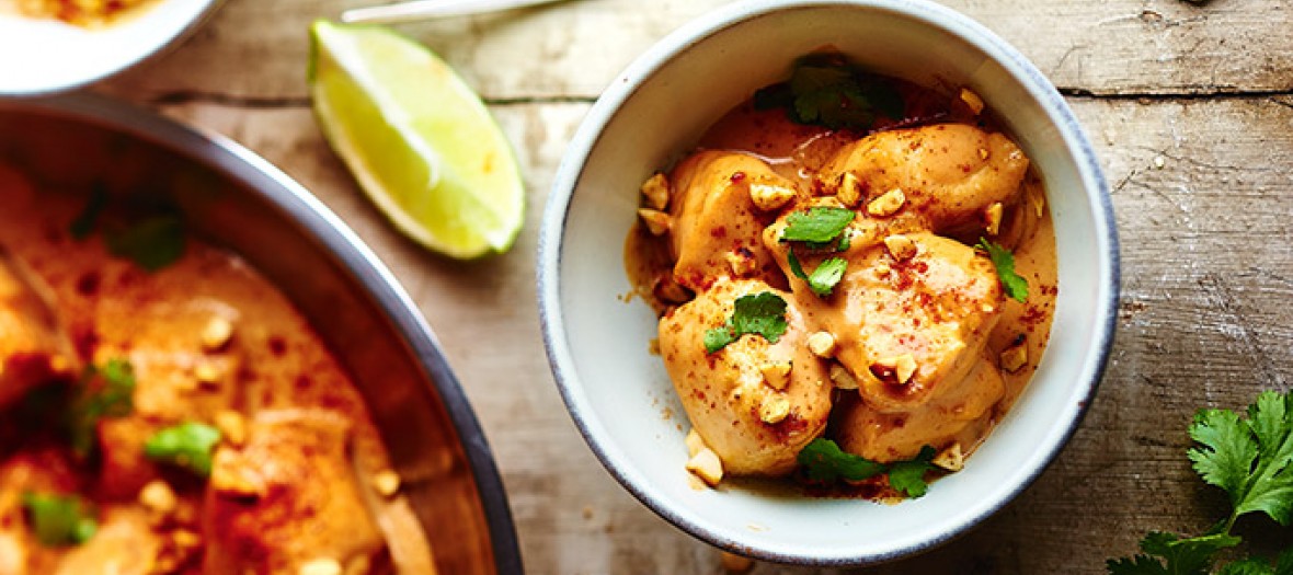 Bol de poulet aux cacahuètes 