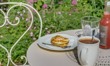  Alain Milliat fresh juice, Rachel's Cakes, Sassy cider well smitten at the Tea Room Café Renoire at the Montmartre Museum