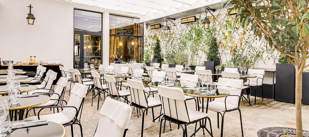 Mom Art Restaurant