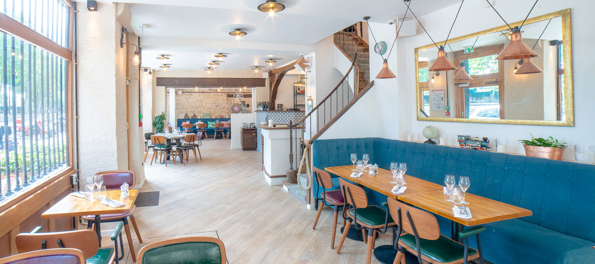 La Décoration interne de La Bouteille d'or Le plus vieux restaurant de Paris