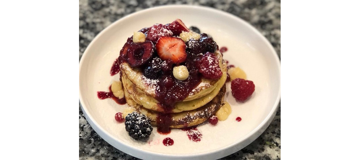 Pancakes aux fruits rouges chez 46and3rd