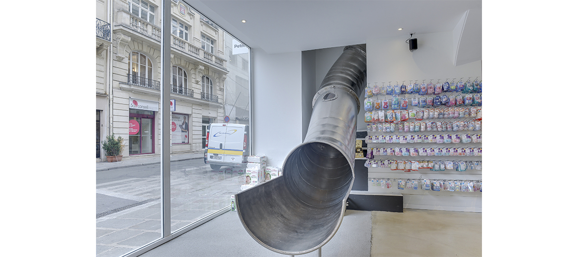 Toboggan a l'interieur du concept store le Petit Bailly