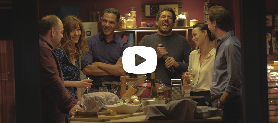 Extrait du film le Jeu avec Vincent Elbaz, Benerice Bejo, Suzanne Clement, Stephane De Groodt, Gregory Gadebois, Doria Tillier, Roschdy Zem dans la cuisine