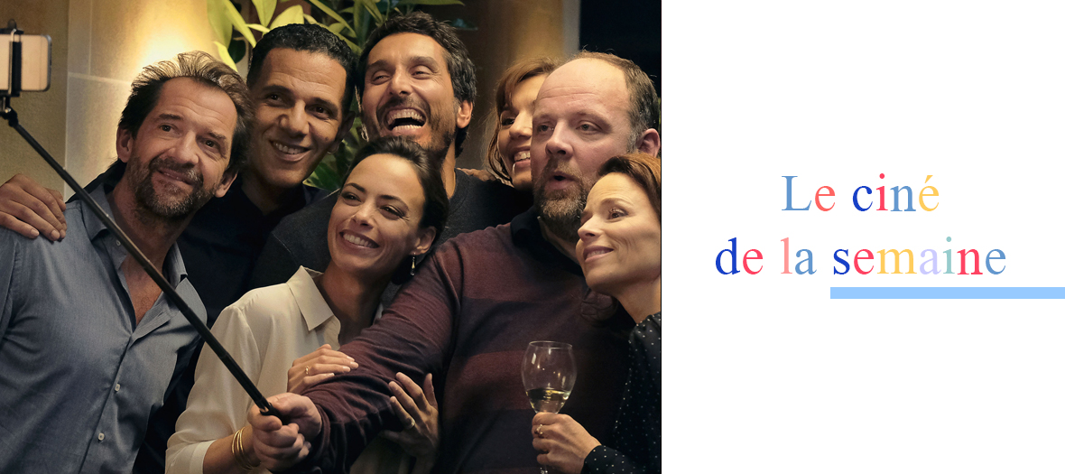 Vincent Elbaz, Benerice Bejo, Suzanne Clement, Stephane De Groodt, Gregory Gadebois, Doria Tillier, Roschdy Zem et Fleur Fitoussi posant en rigolant pour un selfie