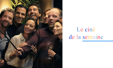 Vincent Elbaz, Benerice Bejo, Suzanne Clement, Stephane De Groodt, Gregory Gadebois, Doria Tillier, Roschdy Zem et Fleur Fitoussi posant en rigolant pour un selfie