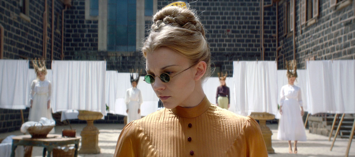 Extrait de la série Picnic at Hanging Rock avec Natalie Dormer