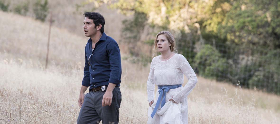 Extrait de la serie avec Amy Adams et Chris Messina