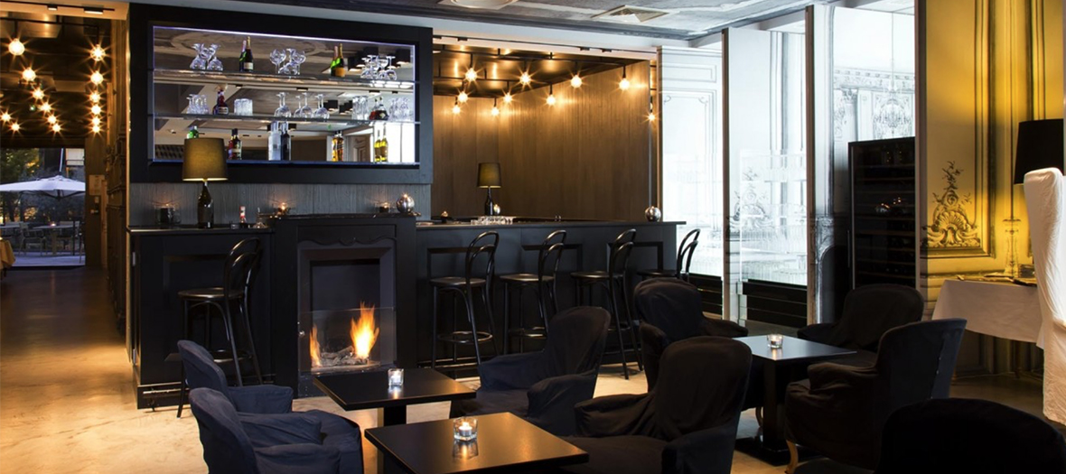 Where To Find A Restaurant With Fireplace In Paris