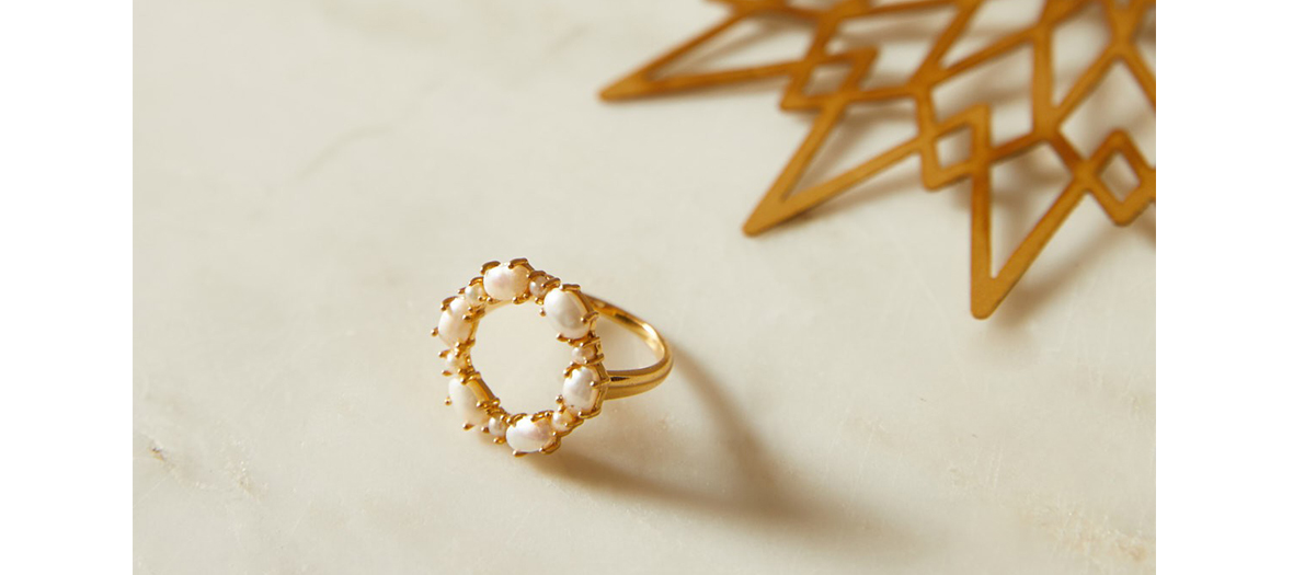 bague Claudine sertie de pierres blanches