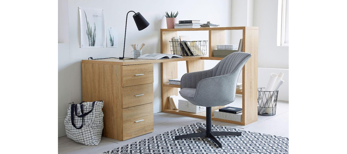 bureau avec bibliothèque et rangement