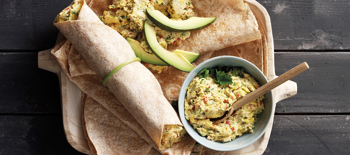 Recette de tortillas au poulet, salade et avocat