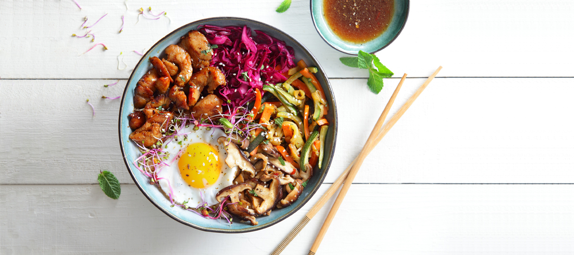 Recette bibimbap coréen au poulet et aux oeuf