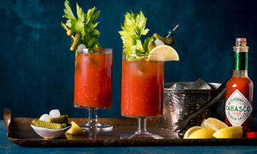 Recette du cocktail Bloody Mary avec sauce Tabasco, vodka et citron