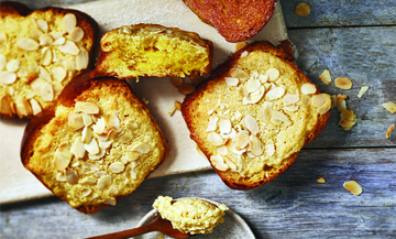 Brioche aux amandes en poudre et parfumee de rhum