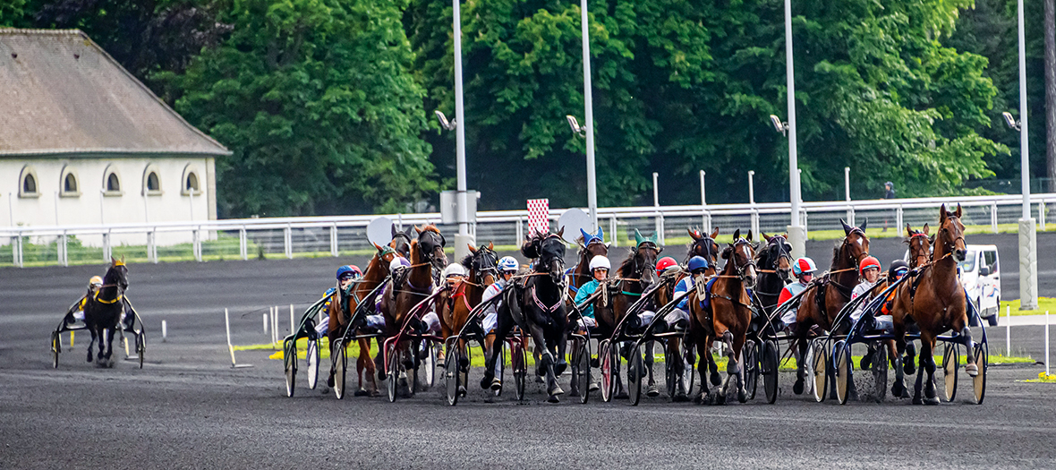 The new aperitif guinguette at the Vincennes Hippodrome of Paris