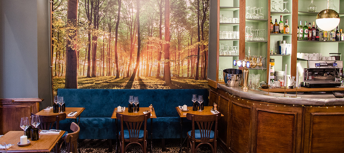 dinning room of the Colert restaurant in Paris