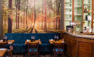dinning room of the Colert restaurant in Paris