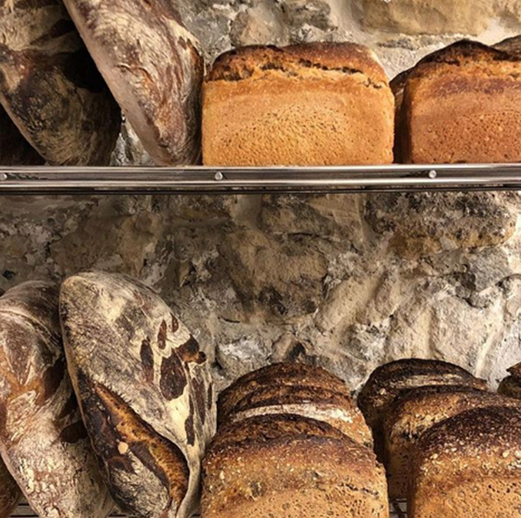 Sourdough breads at the Bakery Circus Bakery of the coffee shop Fragments team