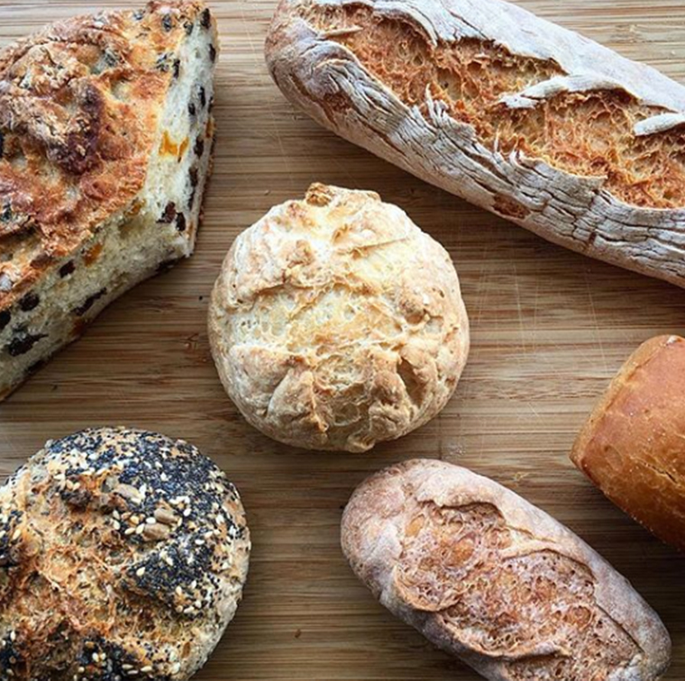Baguette, fougasse thym et romarin sans glutene de Clémentine Oliver