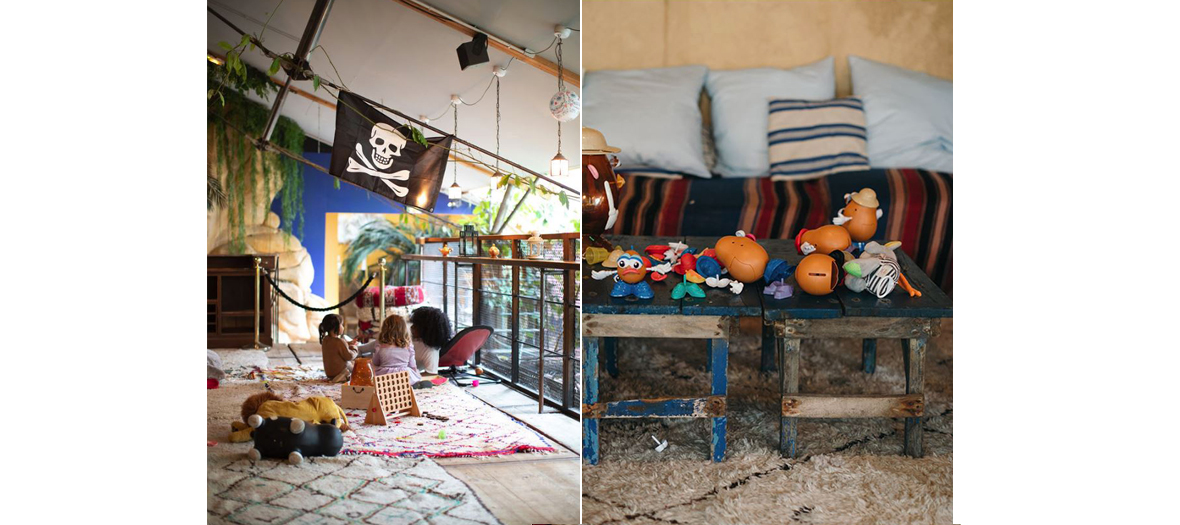 Atelier de jeux pour enfants sur des tapis berbères, entre une cascade et un bateau de pirates