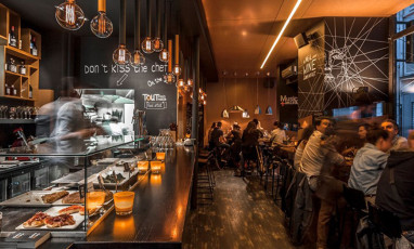 Farago Brunch interior atmosphere