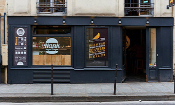 Façade et vitrine du restaurant Bio Hank