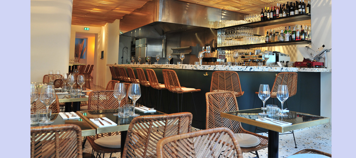  Indoor atmosphere and bar of the Supernova Italian Restaurant in the Marais