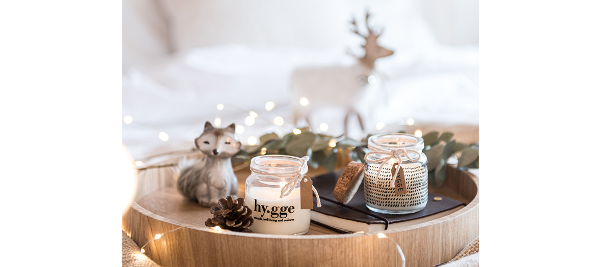 The Natural Christmas collection from Maison du monde that includes faux-fur trimmed candle, a stylish Christmas wreath in 2.0 mode, cotton tree branches and a pretty wooden statue