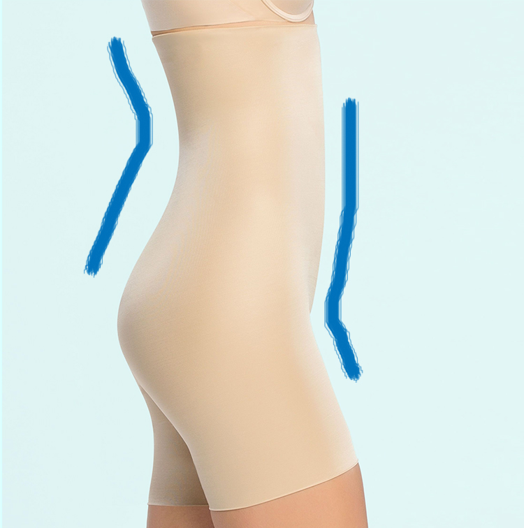 Mannequins portant une culotte gainante spanx