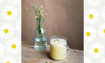 Recette de latte vegan à la fleur de camomille et à la cannelle