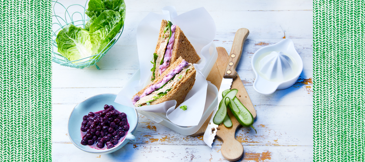 Recette club sandwich au thon, myrtilles, salade romaine et concombre